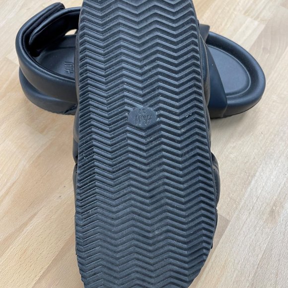 H&M Chunky Sandals (Black) - Picture 5 of 5